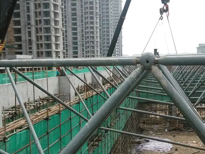  网架施工